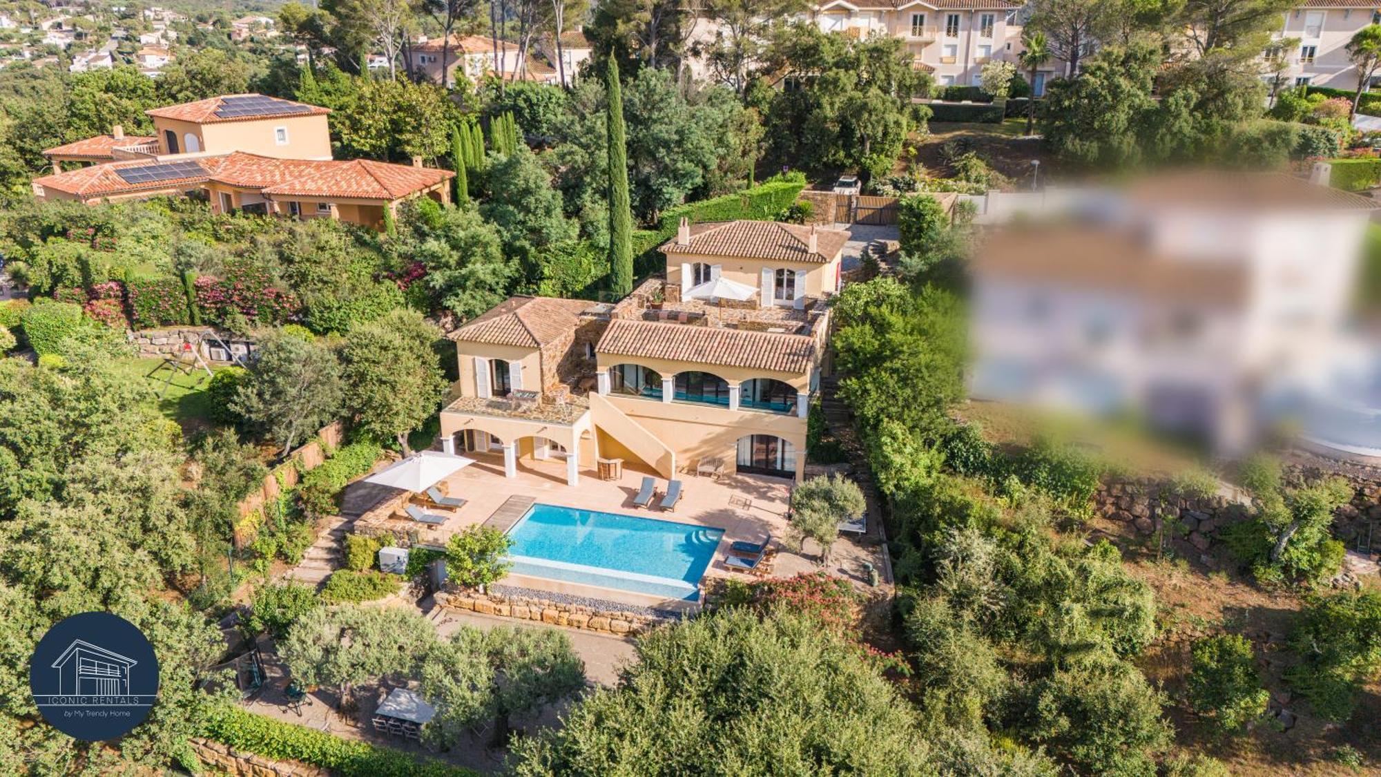 Villa Familiale Avec Vue Imprenable Saint-Raphael  Exterior photo