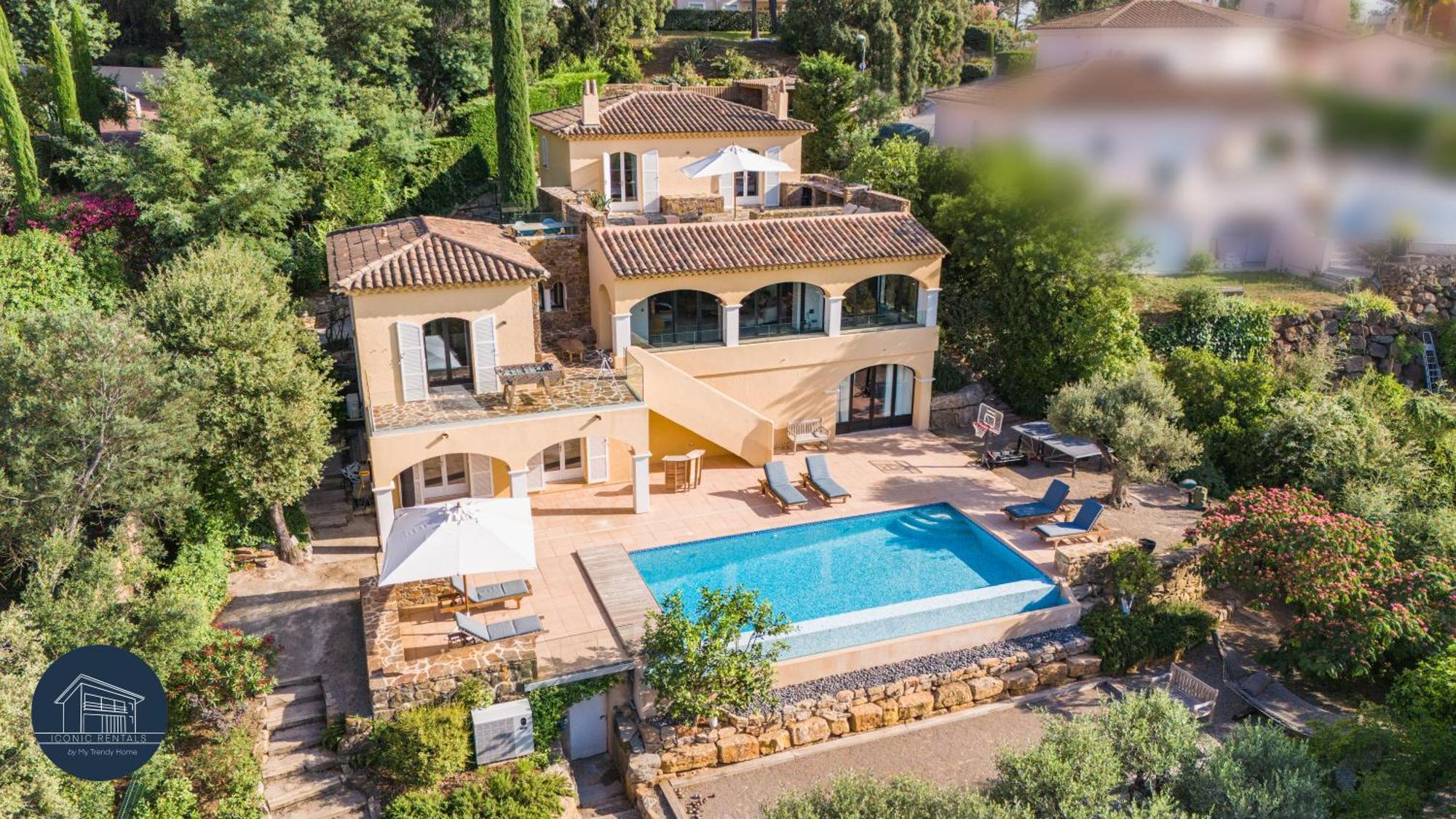 Villa Familiale Avec Vue Imprenable Saint-Raphael  Exterior photo
